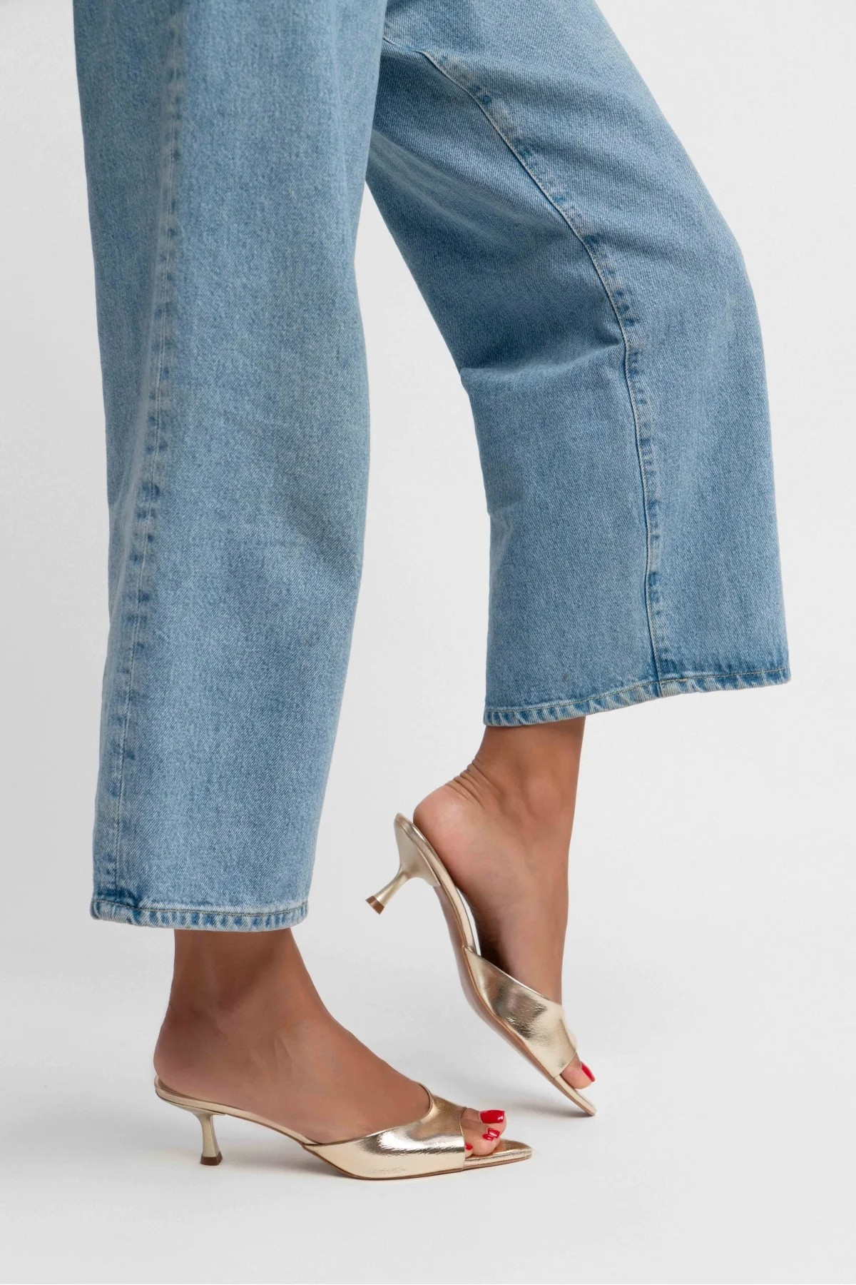 Prona low heels mules