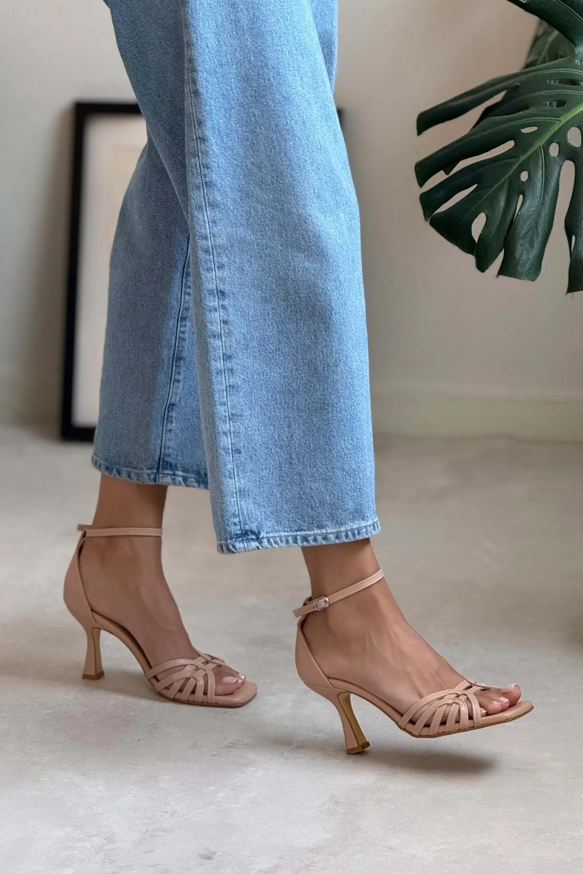 Yosa Heeled Sandals