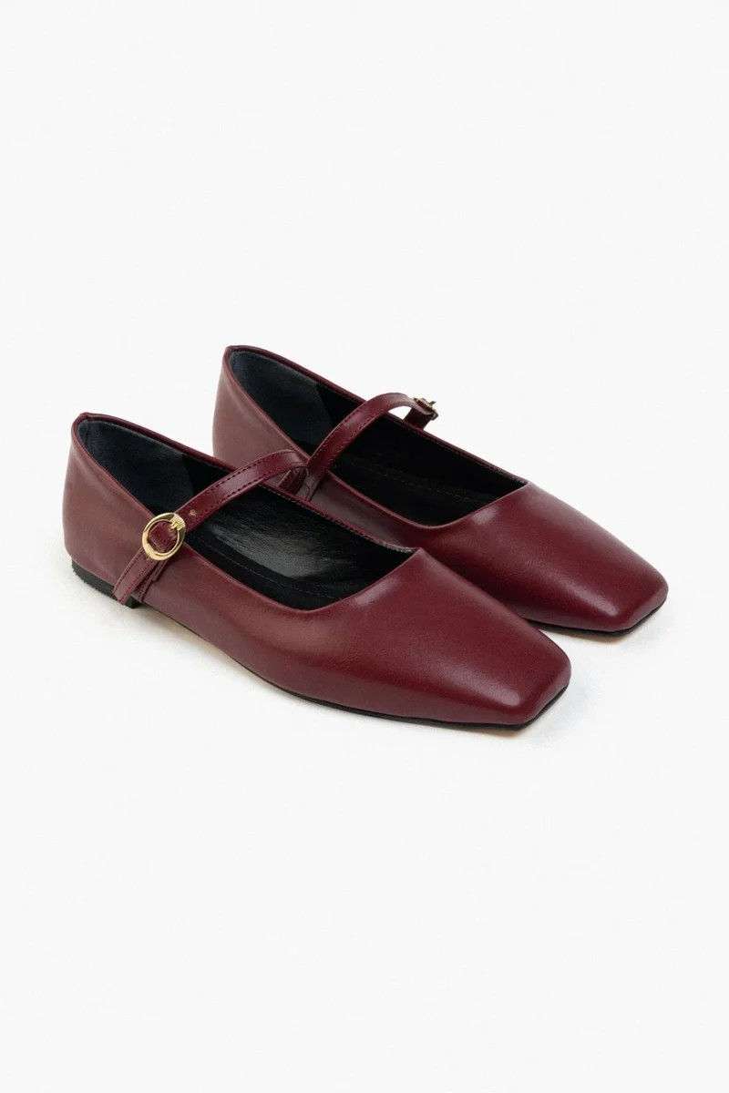 Oval ballet Flats