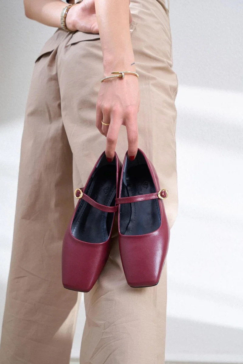 Oval ballet Flats