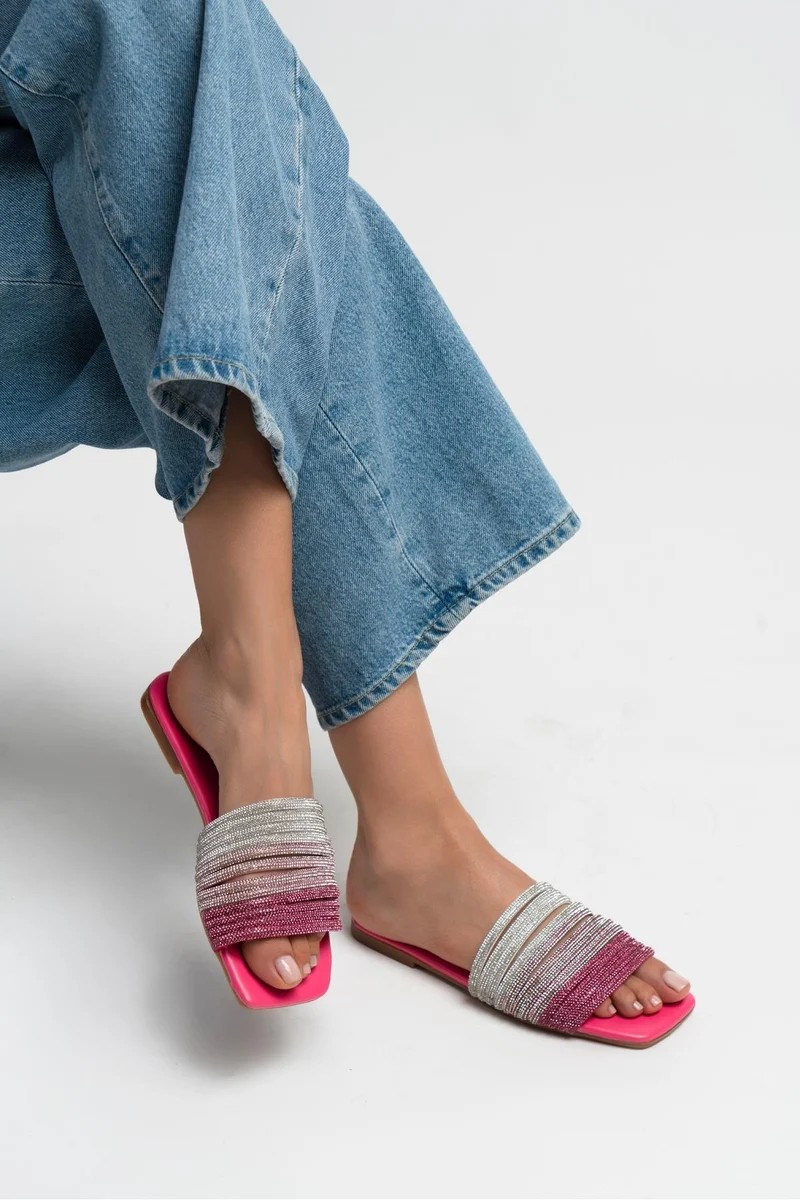 R F 001 Summer Flats