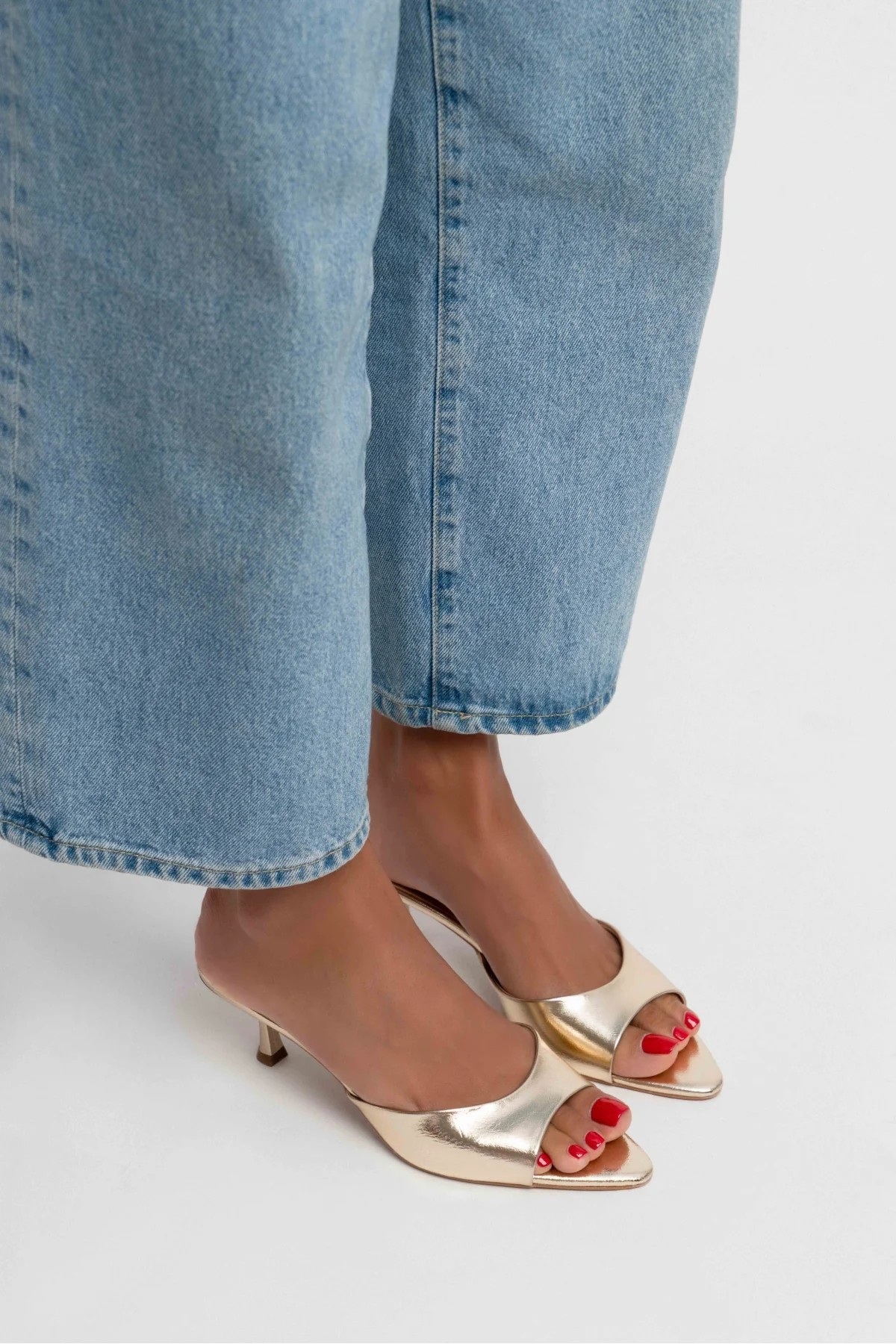 Prona low heels mules