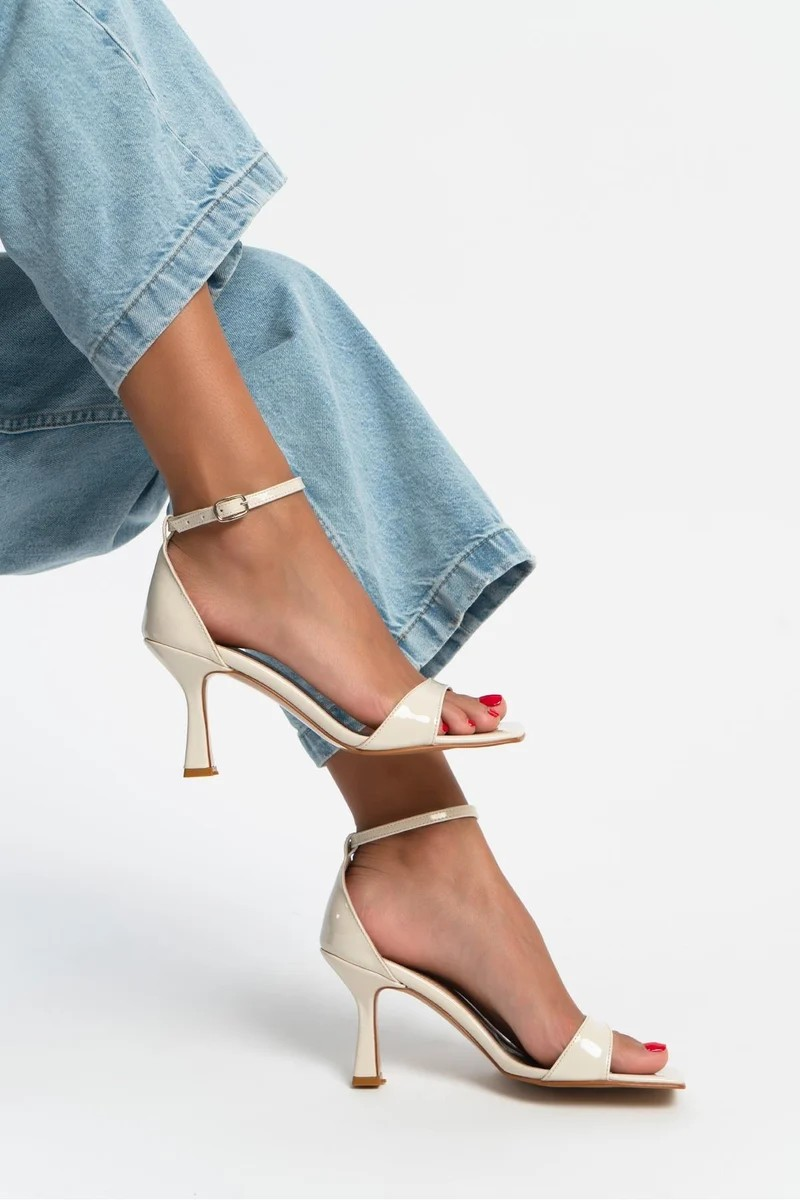 Bant Heelded Sandals