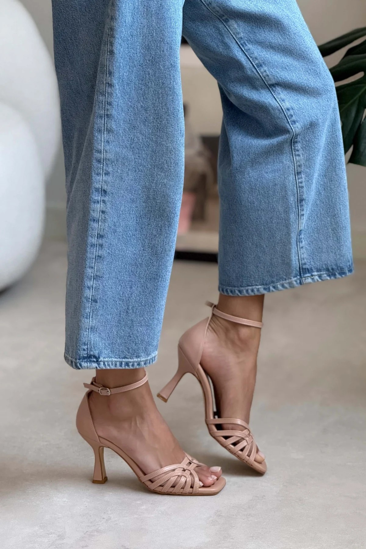 Yosa Heeled Sandals