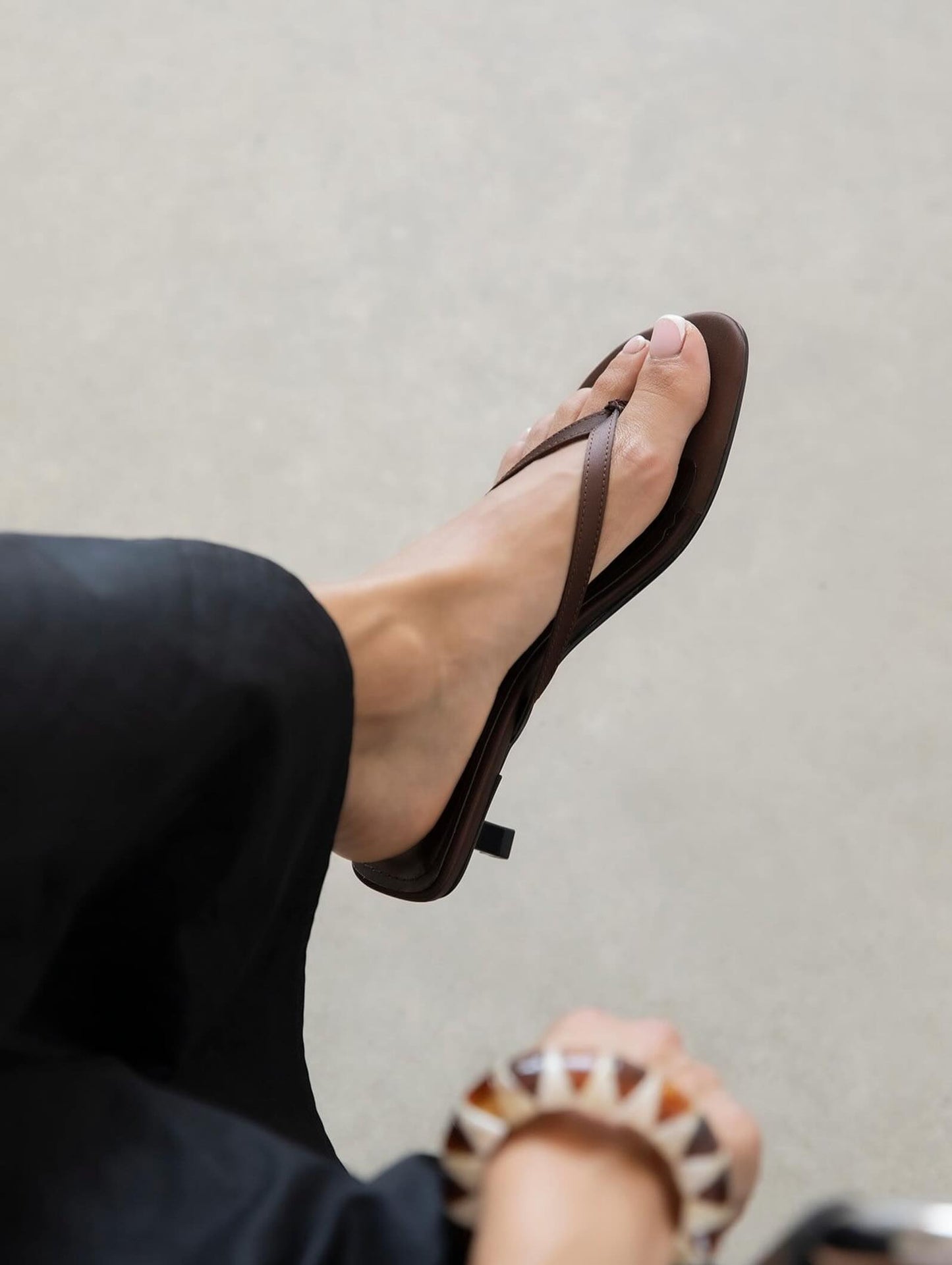 500 Thong Mule