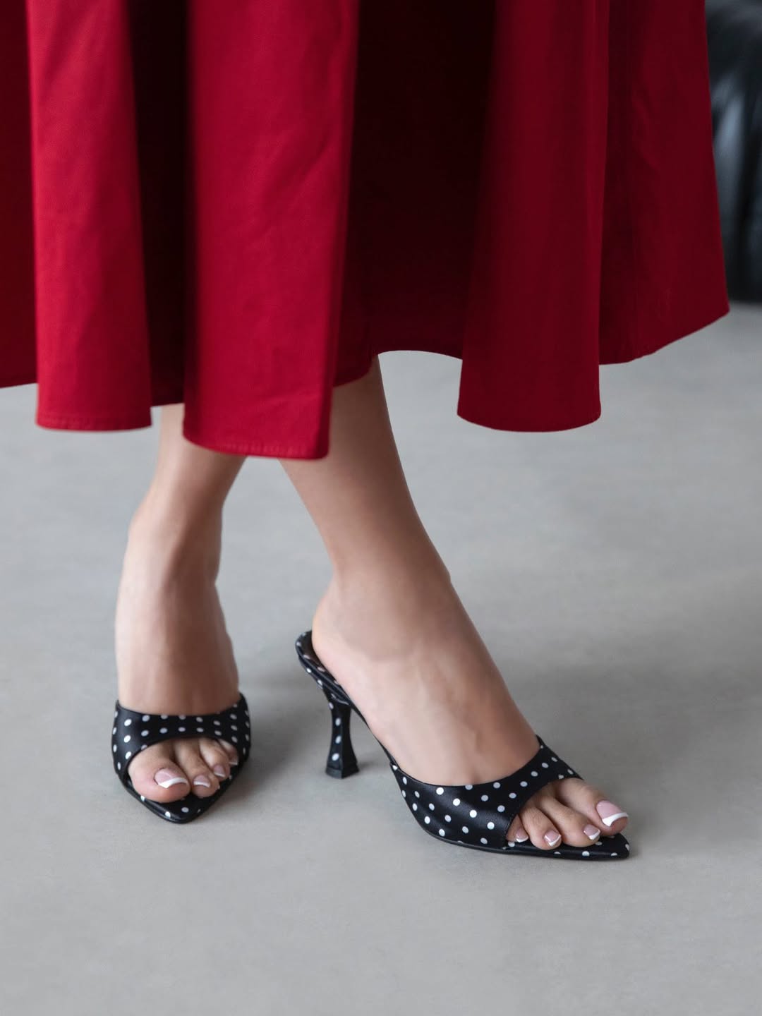 R 700 Polka Dot