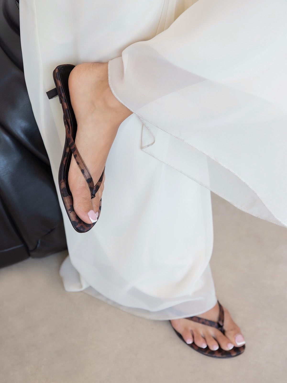 500 Thong Mule