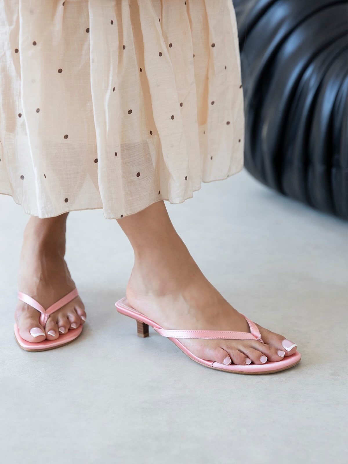 500 Thong Mule