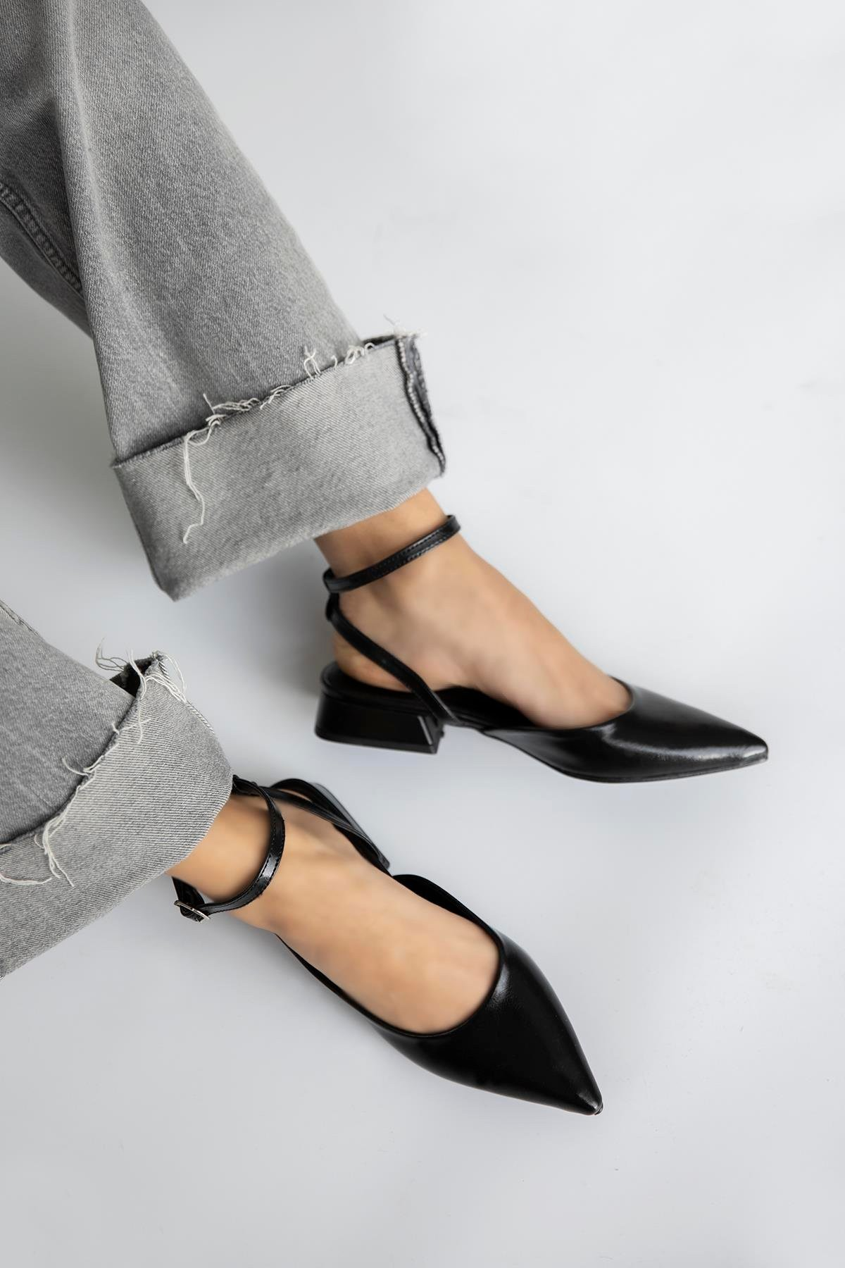 Savo Low heels