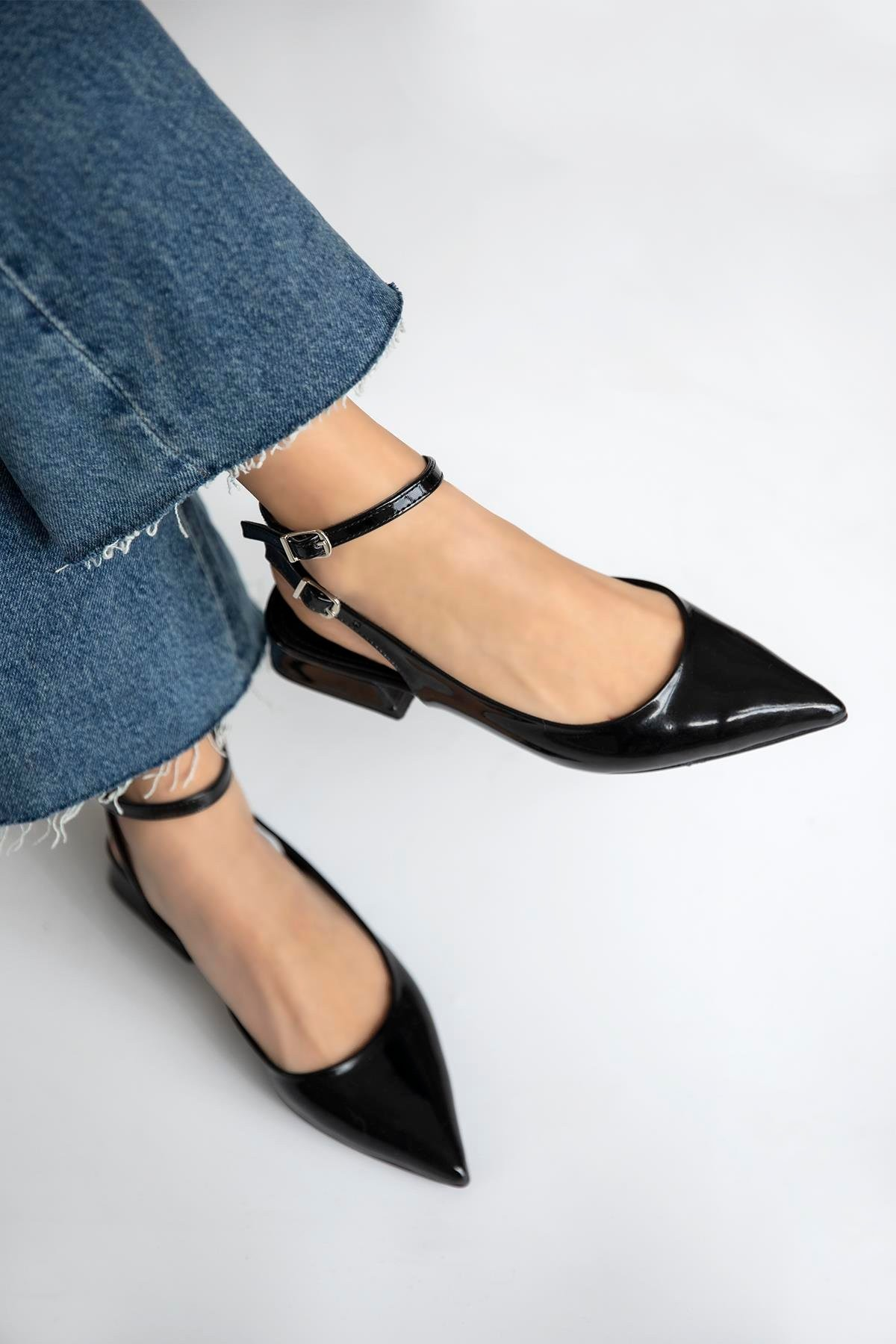 Savo Low heels