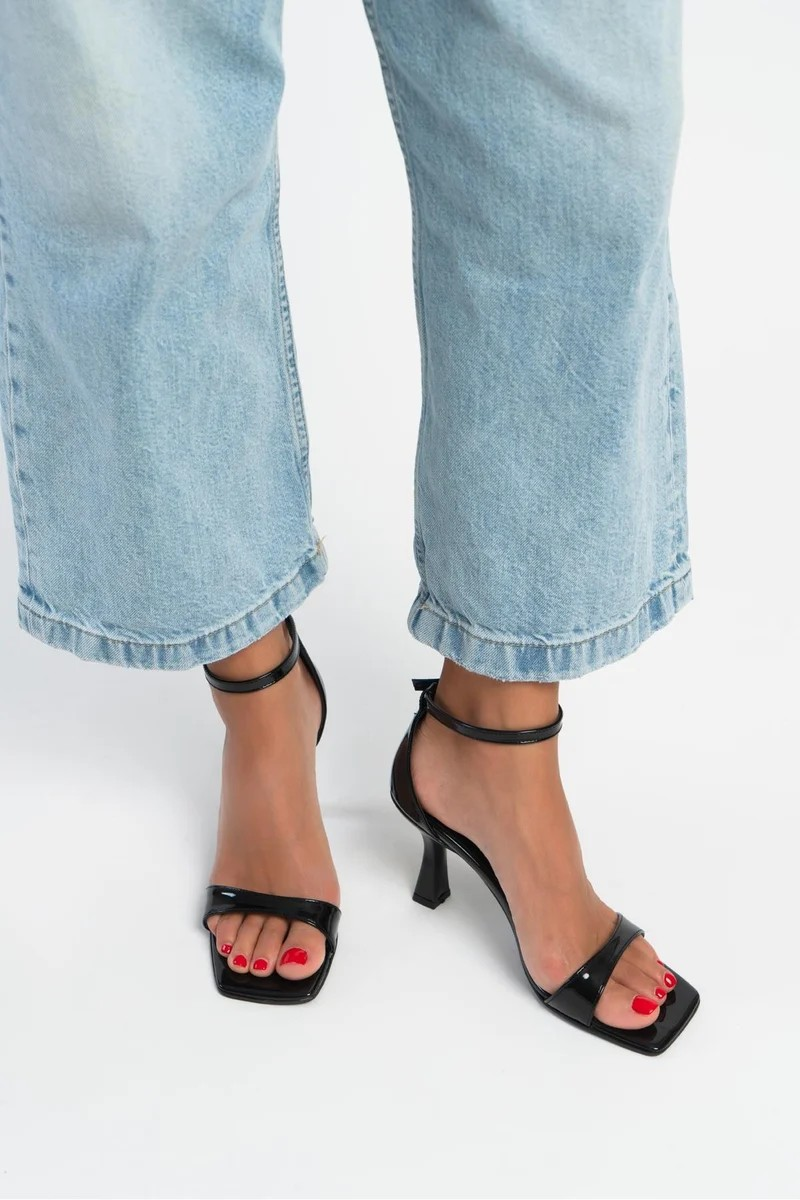 Bant Heelded Sandals - Printed