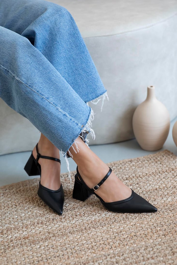 Maya Heeled Slingback