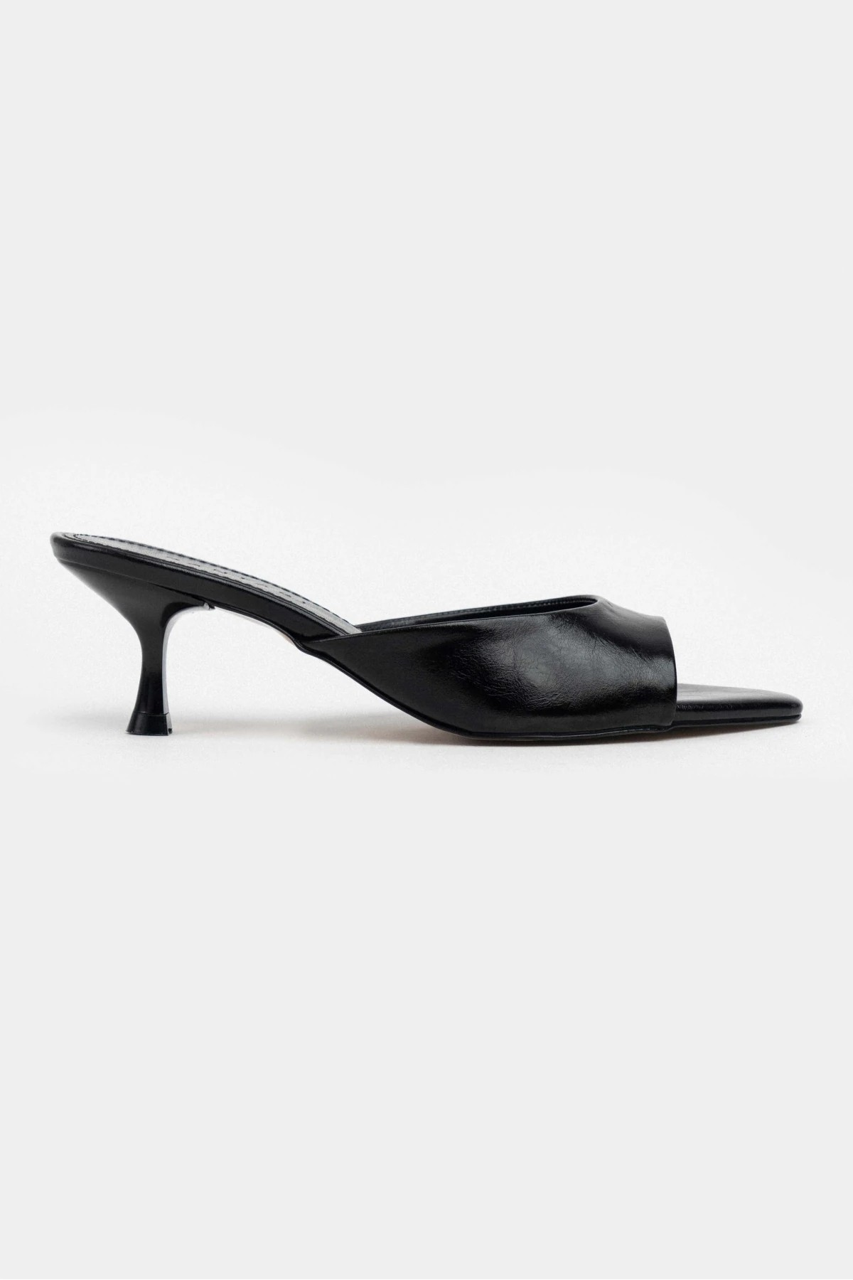 Prona low heels mules